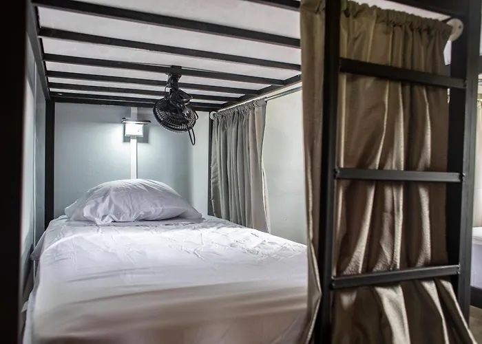 Argdivan Hostal *